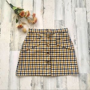 H&M| CHECKERED PLAID BUTTON SKIRT